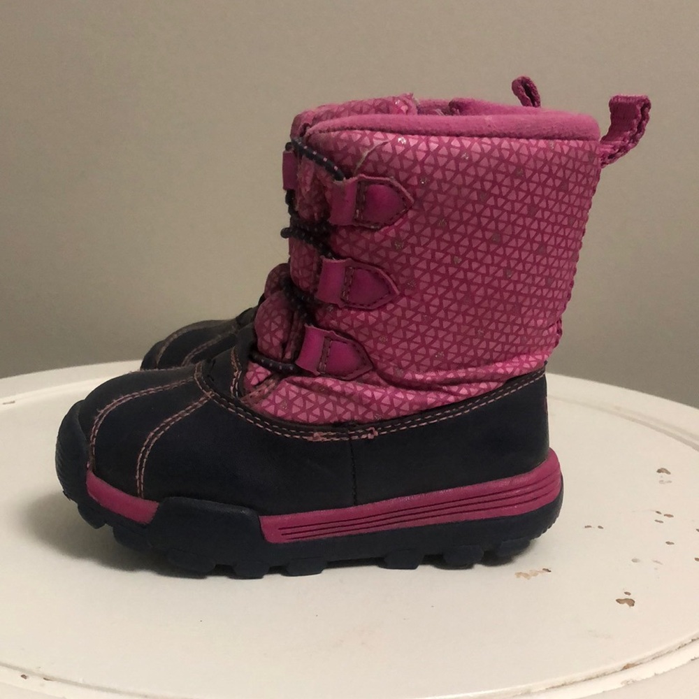Oshkosh girls winter boots size 8